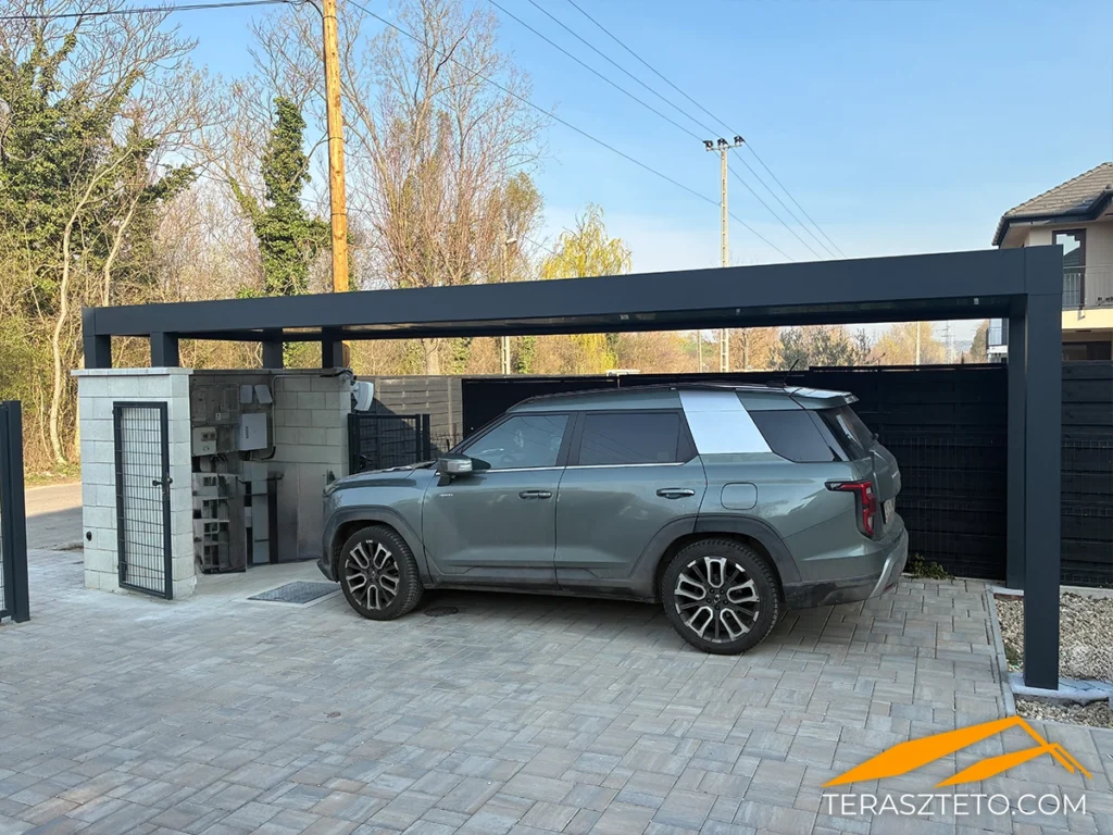 alumínium kocsibeálló szendvicspanel fedéssel Budapest modern carport autóbeálló