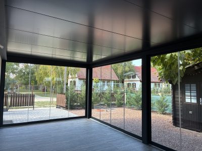 Szendvicspanel antracit